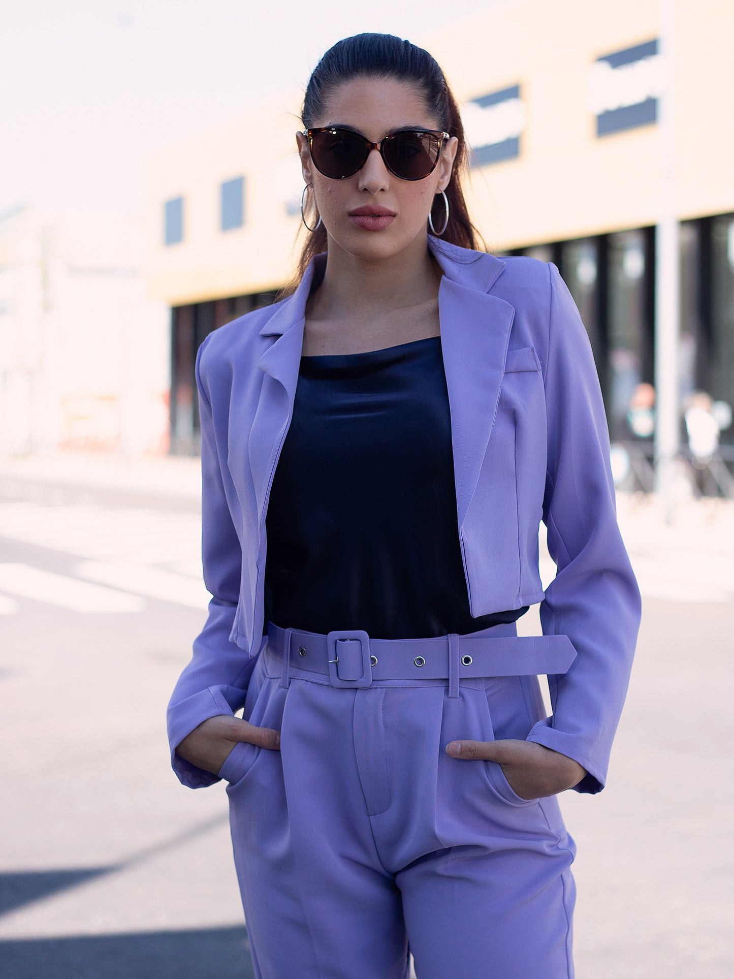 Conjunto violeta chaqueta y pantalón